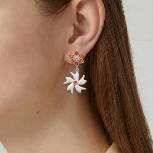 Image of Parasmoni silver earrings for woman