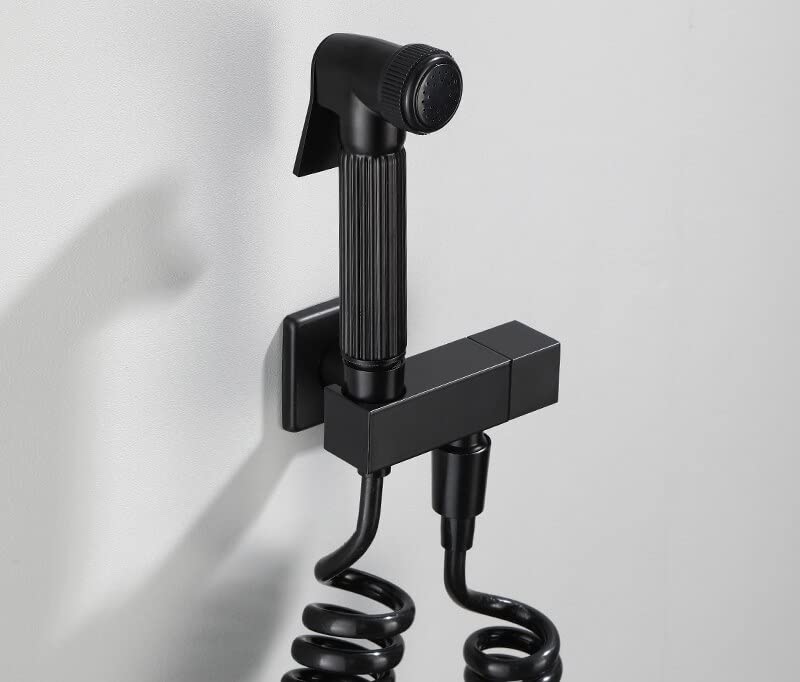 Bidet noir mat douche WC pour une hygiène intime fraîche et naturelle au quotidien