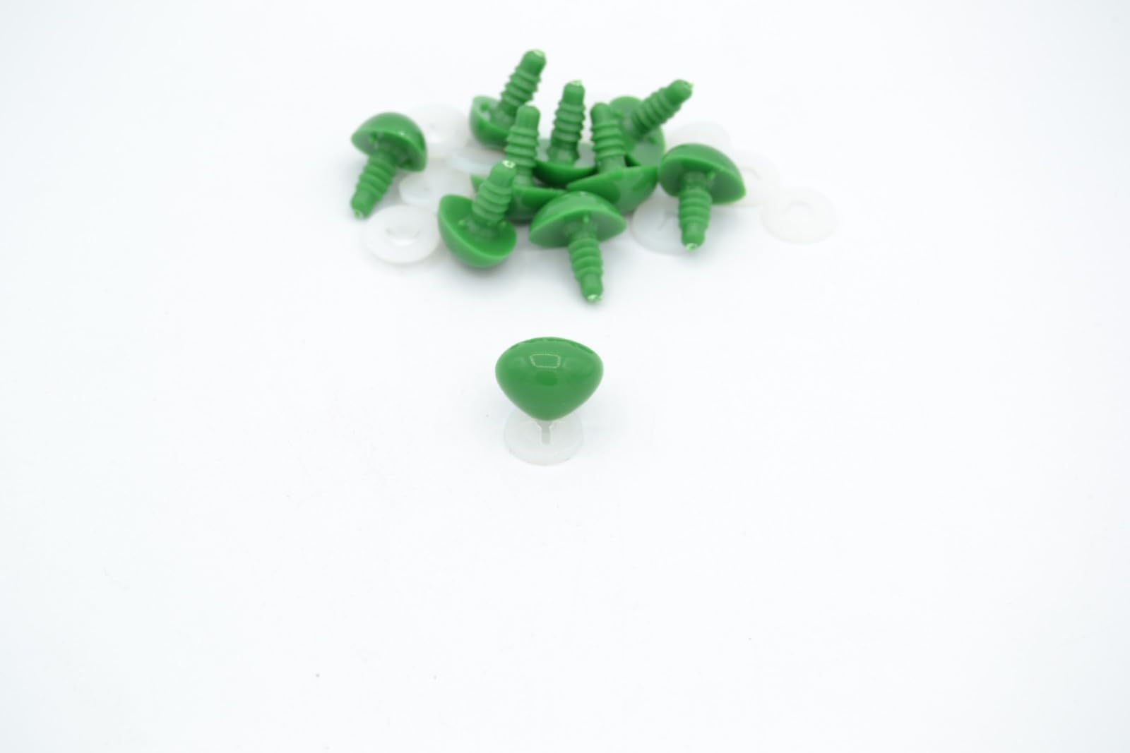 celloexpress 15mm x 10mm Green Triangle Noses with Plastic Backs - Safety Noses for Soft Toy Teddy Bear Animal Making (Pack of 10) — image 1