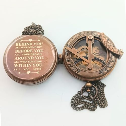 Brújula Grabada de Latón Behind You - Reloj de Sol Náutico Vintage con Estuche de Cuero - Regalo Ideal para Graduación miniatura 4