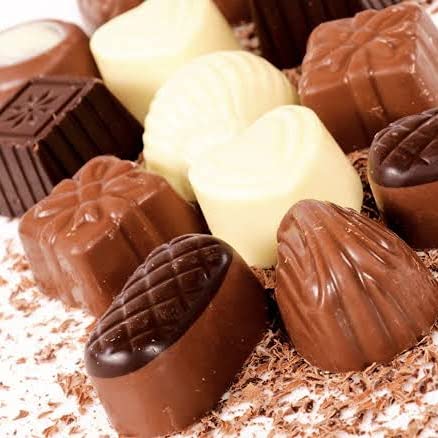 Dolce Homemade Chocolates Assorted (Round Box)