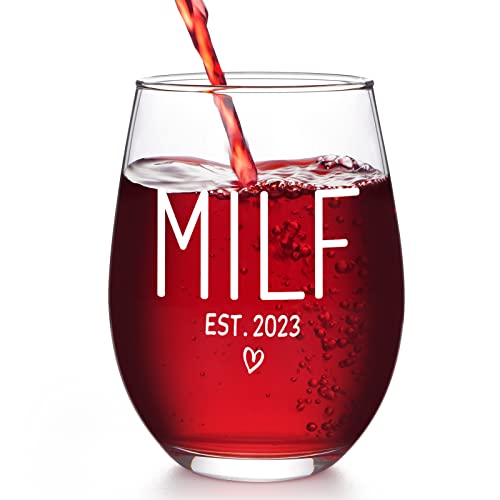 Dazlute Mothers Day Gifts, Milf Est 2023 Stemless Wine Glass For New Mom First Time Mom Pregnant Mom Mom To Be Women Wife Friends, New Mom Gifts For Mothers Day Baby Shower Christmas Birthday, 17Oz #TOP16