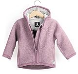 HYGIENISCH & PRAKTISCH - Die Walkjacke ist natürlich wasser- und schmutzabweisend - perfekt für Kinder. Sie ist robust, leicht, bequem und sehr beweglich. Inkl. Kapuze und gefütterte Taschen.