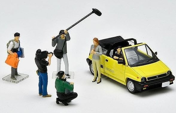 トミカリミテッドヴィンテージ NEO 1/64 ジオコレ64 #カースナップ11b テレビクルー2 (ホンダ シティ カブリオレ 黄 付) TEC 1/64 ジオコレ64 カースナップ11b テレビクルー2