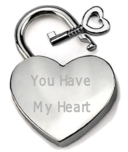 Cadenas en forme de cœur argenté gravé : le cadeau de Saint-Valentin