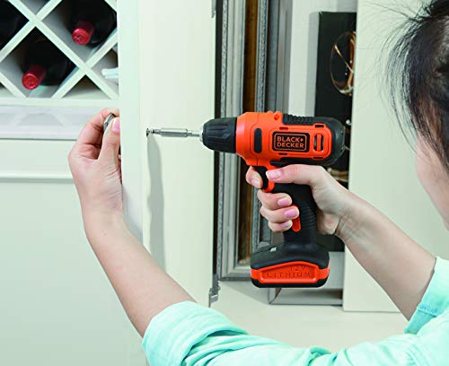 Black Decker Furadeira e Parafusadeira 3/8 Pol Bateria, 900 RPM, 13 Acessórios, Potência e Versatili