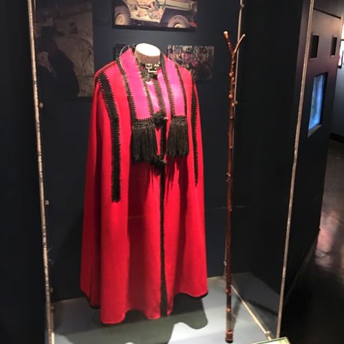 A capa y bast&oacute;n Podcast Por  arte de portada