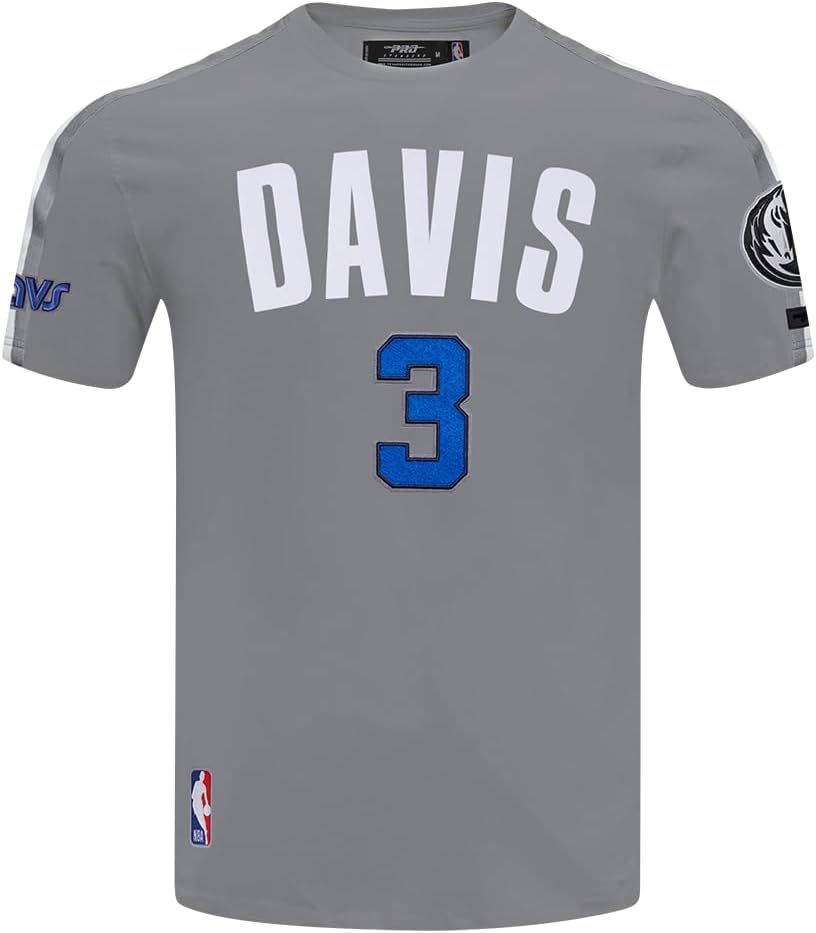 Pro Standard NBA Mens Mens NBA Dallas Mavericks Classic Player Cotton Taping Tee