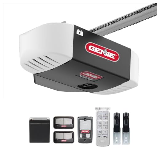 Genie Chain Drive 750 3/4 HPc Garage Door Opener w/Battery Backup - Heavy Duty Chain Drive - Operate your garage door when the primary power is out - Wireless Keypad Included, Model 7035-TKV,BLACK