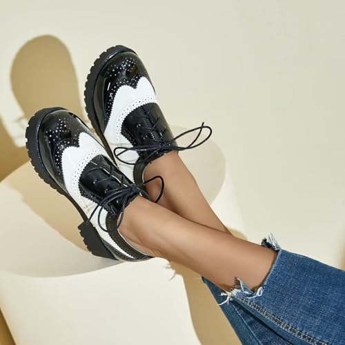 Image of Agodor Women's Lace up Wingtip Oxford Shoes Chunky Heel Platform Vintage Round Toe Brogue Shoes