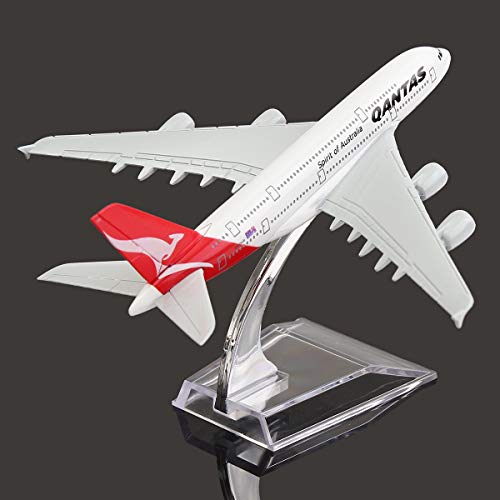 Image of Toys uncle Diecast Aeroplane Scale Model, 16 Cm: B747 Australia Qantas Airlines, Multicolor