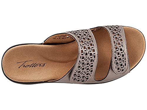 Image of Trotters Women's Flat Sandals