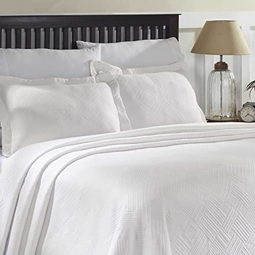 Superior Geometric Fret Bedspread With Matching Pillow Shams, King, White, 3-Pieces #TOP19