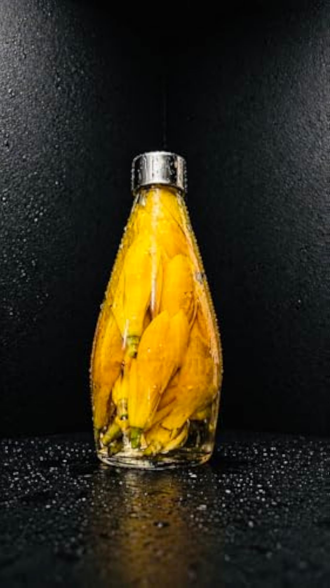 Preserved Fresh Chafa Flower Decor Bottle