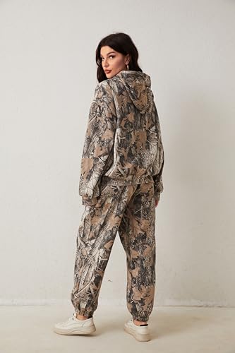 Camo Sweatsuits for Women Set 2 Piece Camo Hoodies Maple Leaf Print Oversized Sweatshirt Lounge Sets Fall Outfits3