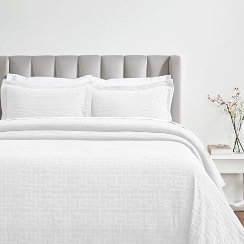 Superior 3 Piece Cotton Bedspread and Sham Set, Home Bed Decor, Decorative Bed Spread, 2 Pillow Shams, Medium Weight, Matelasse Coverlet, Bedding Essentials, Madrid Collection, California King, White