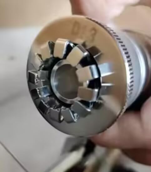 Perfume Bottle Crimper Head (18mm)