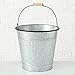 Produktbild Deko Blumentopf/Eimer Cottage mit Henkel aus Zink, Maße (H x B x T): 26,5 x 24 x 24 cm, für stilvolle dekorative Bepflanzung auf Balkon/Terrasse im Vintage Look