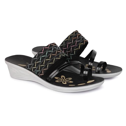 Image of Women Stylish & Comfortable Sandals | Lightweight Cushioned Footbed | Anti-Slip Sole, Casual Footwear