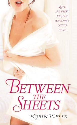 Between the Sheets 0446618411 Book Cover