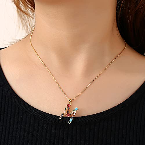 Collier ras de cou lettre J en or pour sublimer vos tenues d'été - 2