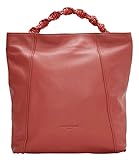 Mit einem großen Hauptfach präsentiert sich diese LIEBESKIND BERLIN Tasche. Die Tasche ist ein echtes Platzwunder. Die Schultertasche besitzt einen abnehmbaren Schulterriemen und einen auffälligen Henkel. Maße: 41 x 38 x 10 cm