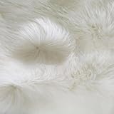 MULTIUSOS: la tela de piel sintética es fácil de usar, como cortar, coser, unir y todo tipo de manualidades o bricolaje. Perfecta para hacer cojines de asiento de felpa, mantas/alfombras, interiores de automóviles, chaquetas, abrigos, sudaderas con capucha, colchas cálidas, forros, máscaras de animales, cuellos de piel, sombreros, disfraces, chales, bufandas, calentadores de piernas, juguetes de peluche, accesorios de fotografía, etc.