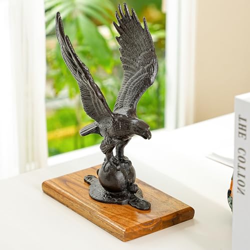 Estatua de águila voladora de hierro fundido para decoración miniatura 4