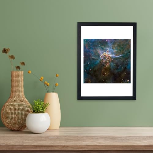 Affiche encadrée Hubble Télescope Nébuleuse Spiffing Prints Medium pour mur