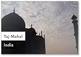 Le Taj Mahal Et Une De Ses Tours Dans L'ombre Et L'obscurité, Avec Beau Fond De Ciel Violette, Nuageux Et Un Peu De Brume, Reflet Lumière De Soleil, Quelques Personnes, Design 6, Imán para nevera