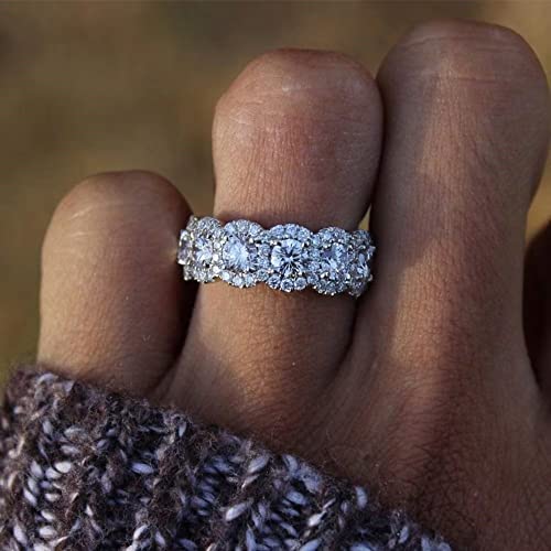 Bague d'éternité pour femme à porter au quotidien avec sa zircone cubique chic