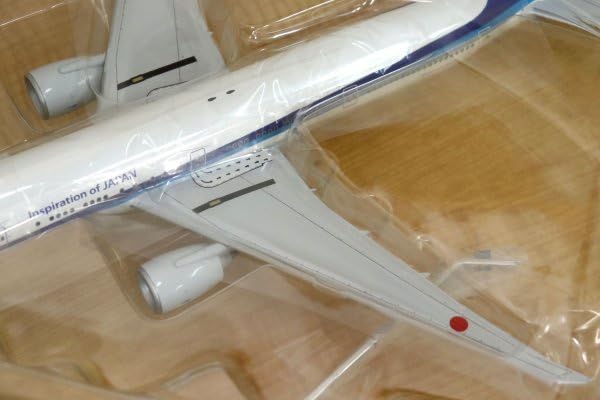 Amazon.co.jp: 全日空 1/200 ANA ボーイング BOEING 777-300ER JA795A