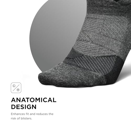 Image of Feetures Elite Light Cushion Mini Crew Sock - Sport Sock with Targeted Compression
