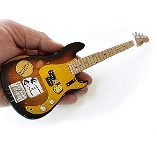 Axe Heaven Fender P Bass Duck Dunn ’59 Miniature Bass Replica - Les Beatles, Paul McCartney, John Lennon, RIngo Starr, George Harrison