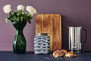 Sjöstrand Electric Milk Frother, Hot Chocolate Maker, Velvetiser with Double-Walled Stainless Steel Casing, Milk Frother Jug Ideal for Hot and Cold Milk, Easy-Clean Non-Stick Coating