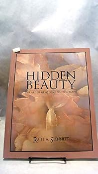 Paperback Hidden Beauty: The Art of Gemstone Photography Book