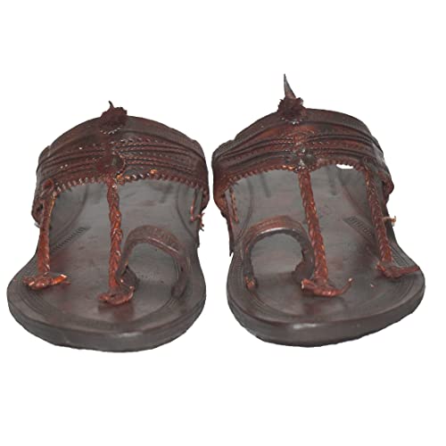 Image of Royal Khwaab Men's Kolhapuri chappals Leather hardcrafted Stylish,Ethinicwear & Dailywear Designed with Excellence 100% Comfortable.