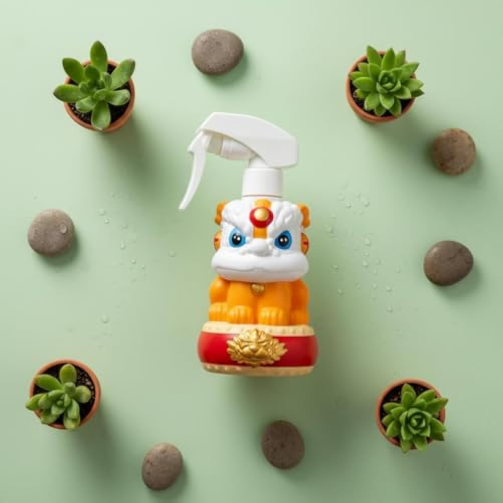 Creature Shaped Lion Decorative Spray Bottle for Plant Care