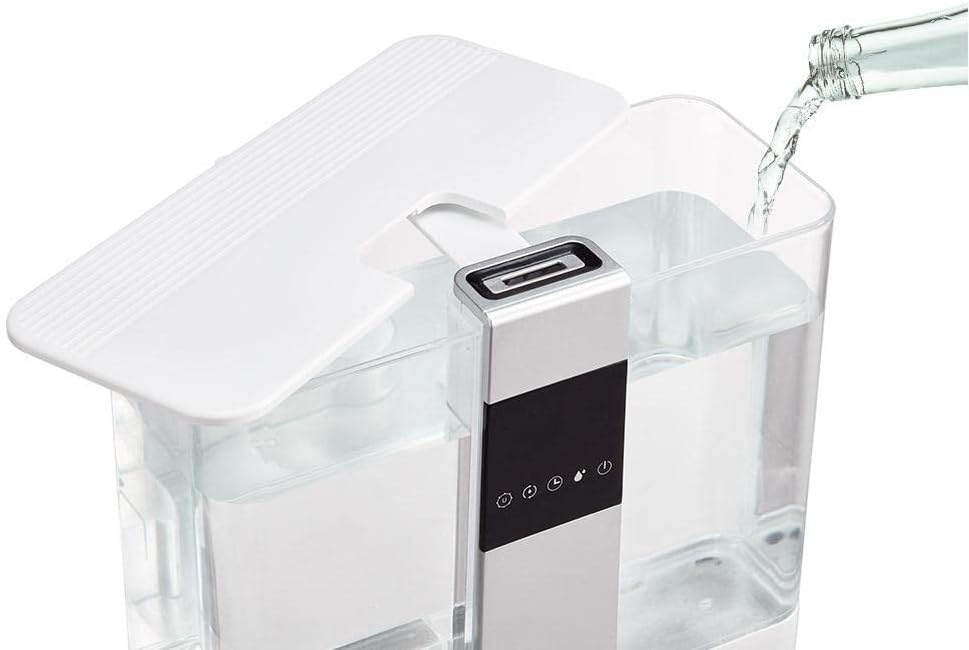 Top-filling the Progenion PR-110 UV Ultrasonic Humidifier