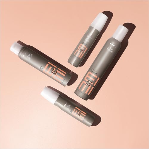 Wella Eimi Dry Me – Trockenshampoo mit Tapiokastärke für müheloses Volumen – mattierendes Trockenshampoo mit flexiblem Halt für ein aufgefrischtes Haarstyling – 1 x 65 ml