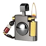 [Briquet portable] Ce briquet ancien est léger et doté d'un cordon pour l'accrocher à votre porte-clés ou le glisser dans votre sac et le garder à portée de main. Que vous soyez à la maison ou à l'extérieur, ce briquet rétro peut être votre bonne aide pour allumer un feu.