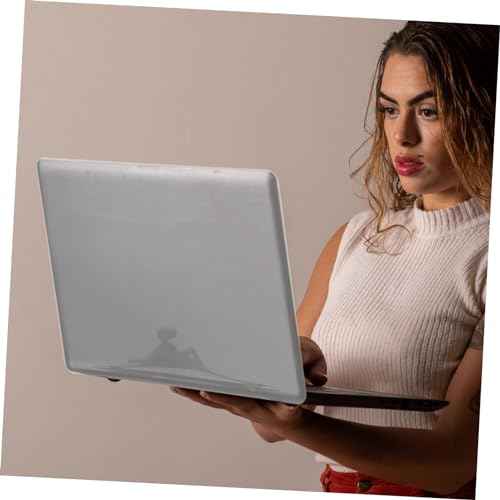 Carcasa de portátil MacBook Air transparente ideal para tus viajes y uso diario 7