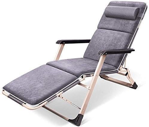 Chaise à bascule d'extérieur grise avec repose-tête et coussin bleu