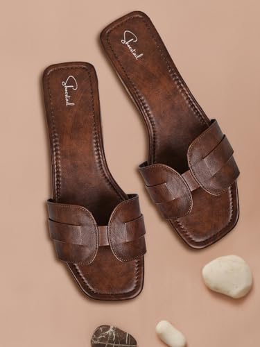 Image of Women's Embellished Flat Fashion Sandals