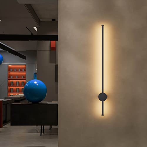 【Design moderno】: l'applique LED per interni a striscia lunga di Klighen ha un design sottile e minimalista; questo design futuristico è un aggiornamento elegante per la casa tradizionale e moderna ed è un'opera d'arte anche senza luce. Il look casual si abbina perfettamente agli stili di interni moderni.