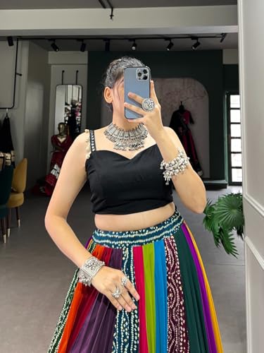 Women's Floral Navratri Garba Lehenga Choli Traditional Festival Party Wear Wedding Chaniya Choli.3