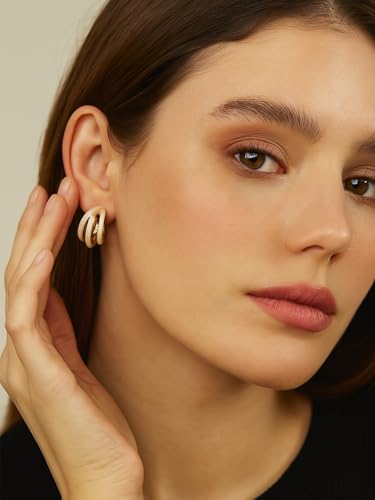 Image of Bohey by KARATCART Gold-Toned Classic Half Hoop Earrings for Women