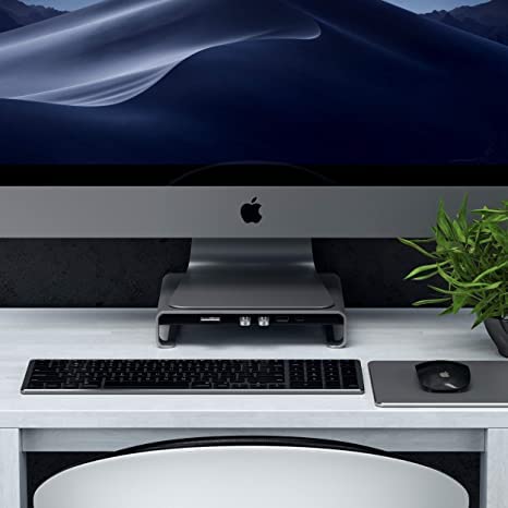 Satechi Hub de Aluminio Tipo-C con USB-C de Datos Integrado, USB 3.0, ranuras para tarjetas Micro/SD y Jack de Audio comp. con Apple Studio Display, 2021 iMac M1, 2019/2017 iMac, iMac Pro (Gris)