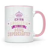Drogistin Tasse mit Spruch Superkräfte | Geschenk für Kollegin im Drogeriemarkt | Kaffeebecher Abschied Dankeschön Ausbildung Prüfung Beruf (Rosa)