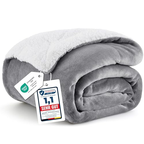 BEDSURE Decke Sofa Kuscheldecke Grau - warm Sherpa Sofaüberwurf Decke, Dicke Sofadecke Couchdecke, 150x200 cm XL Flauschige Wohndecke für Couch